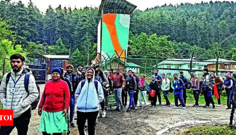 Yatra: Amarnath Yatra: Second batch of pilgrims sets off from Jammu