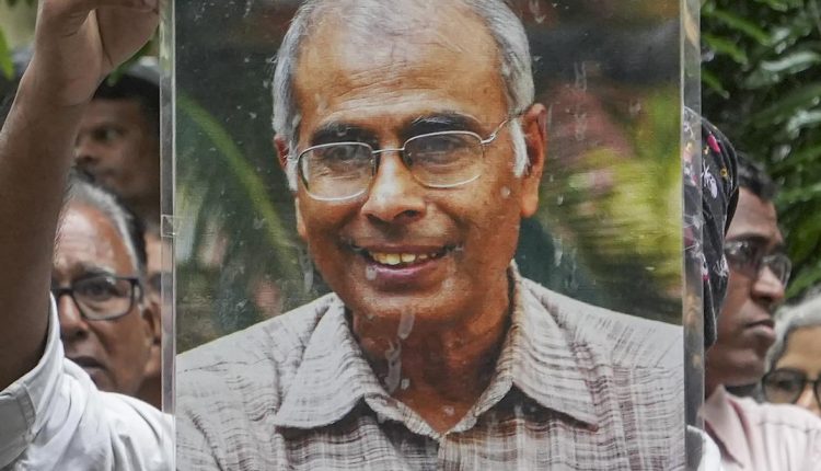 10 years and masterminds behind Narendra Dabholkar’s murder not arrested, says daughter