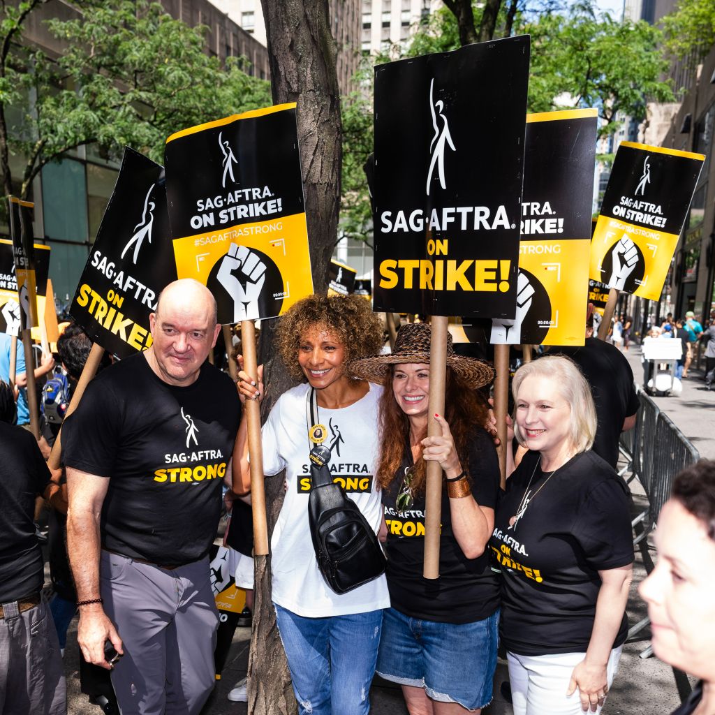 L-R: John Carroll Lynch, Michelle Hurd, Deborah Messing and Senator Kirsten Gillibrand (D-NY) are seen at the SAG-AFTRA strike in New York City. (Photo by Gotham/GC Images)