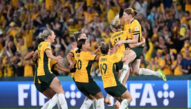 Australia beat France on penalties, enter maiden Women's World Cup semis | Football News