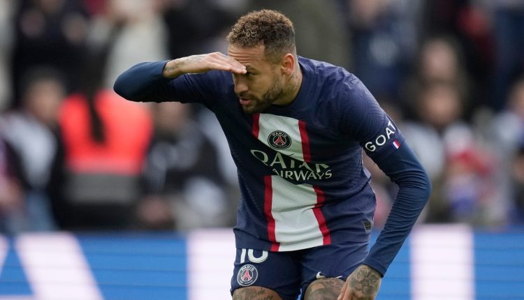 PSG identify Neymar's replacement after Brazil superstar snubs Barcelona return | Football News