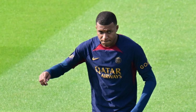Mbappe makes bombshell revelation, says where he will play in 2024: Report | Football News