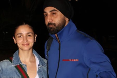 Ranbir Kapoor, Alia Bhatt Pose For Paps Before Leaving For Vacation, Netizens Claim ‘Couple Look Upset After Marriage’ | Movies News