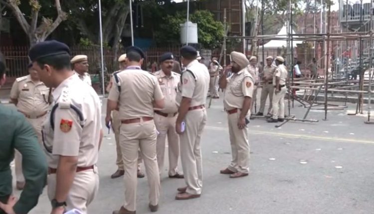 Independence Day 2023 Celebrations in Delhi: Police Ramps Up Security Across National Capital Ahead of I-Day Celebration (Watch Video)