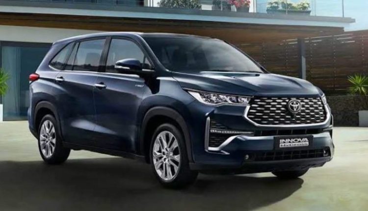 Toyota Innova HyCross Flex-Fuel Hybrid MPV Launched in India: Know All About World's First Electrified Ethanol-Powered Car