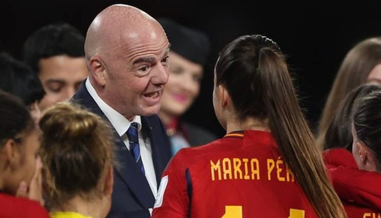 FIFA president's hard-hitting statement on Rubiales' forceful kiss on the lips | Football News