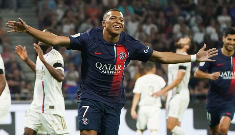 Kylian Mbappe scores 2 goals as PSG rout Lyon 4-1 in French league | Football News