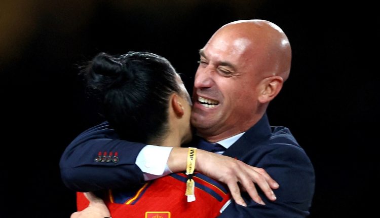 Spanish football federation sorry for 'unacceptable behaviour' of boss Rubiales | Football News