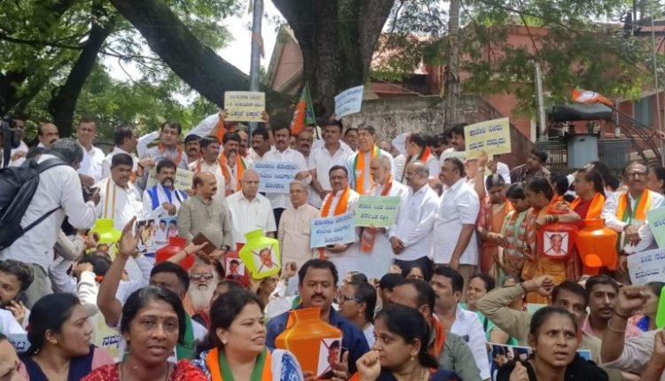 Bengaluru Bandh Tomorrow: Curfew Clamped in City, Over 10,000 Policemen To Be Deputed, Says Karnataka Police