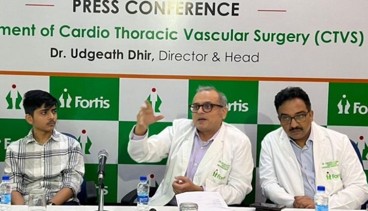 Gurugram Medical Marvel: Doctors Remove Rare 1.9 kg Tumour from 17-Year-Old's Chest Cavity