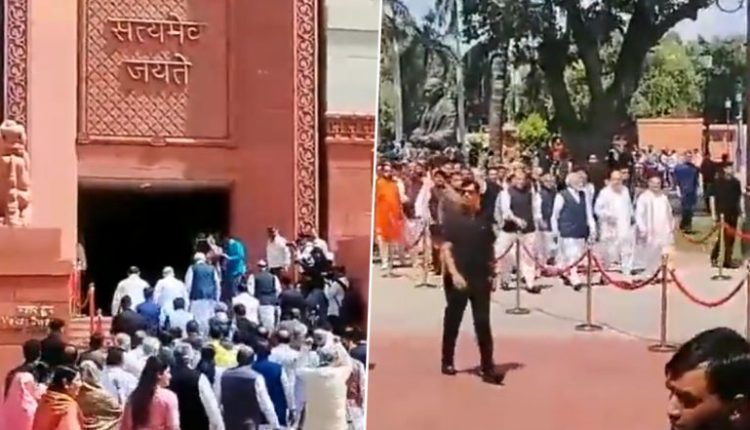 PM Narendra Modi Leads Historic March of MPs From Old Parliament House to New Parliament Building (Watch Videos)