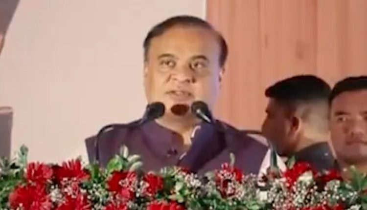 Assam CM Himanta Biswa Sarma Inaugurates Statue of Ahom General Bir Lachit Barphukan, Martyrs' Memorial at Narangi Military Station (Watch Videos)