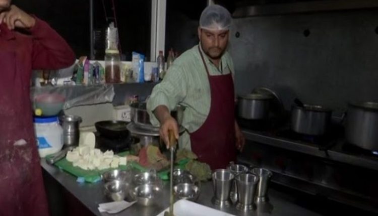 Uttarkashi Tunnel Collapse: Matar Paneer, Veg Pulao Packed for Workers Trapped in Silkyara Tunnel (Watch Video)