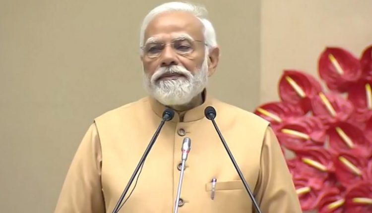 Madan Mohan Malaviya Birth Anniversary 2023: PM Narendra Modi Releases Book on Collected Works of Malaviya on His 162nd Jayanti (Watch Video)