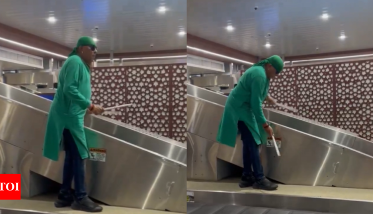 Watch Viral Video: Popular Drummer Sivamani Performs for Co-passengers at Conveyor Belt After Airport Baggage Delay | India News
