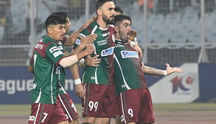 Late Petratos goal helps Bagan hold East Bengal 2-2 | Football News
