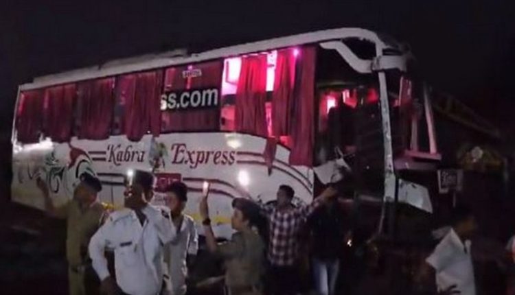 Gujarat Road Accident: Two Dead, Several Injured After Cement Tanker Hits Bus in Nadiad
