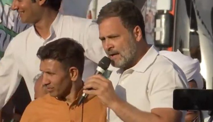 Bharat Jodo Nyay Yatra in MP: Congress MP Rahul Gandhi Accuses Government of Hindering Job Opportunities in Biaora, Says ‘They Don’t Want To Give Government Jobs to Anyone’ (Watch Video)