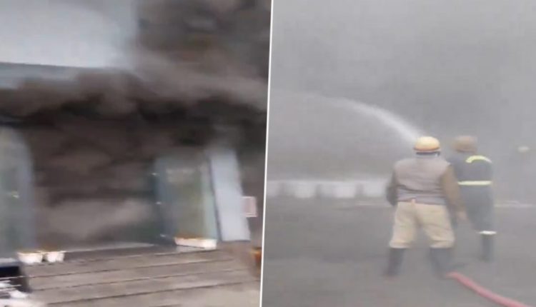 Uttar Pradesh Fire Video: Massive Blaze Erupts at Door Manufacturing Company in Ghaziabad Industrial Area, Firefighting Operation Underway