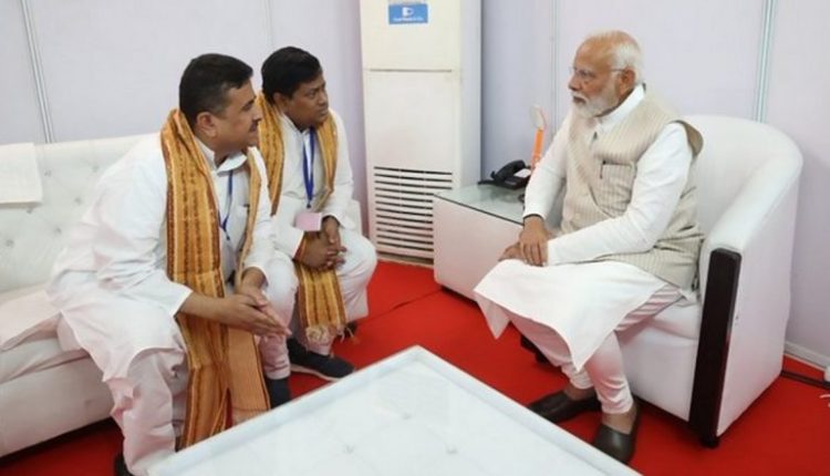 West Bengal: PM Narendra Modi Meets BJP Leaders Suvendu Adhikari and Sukanta Majumdar During His 2-visit