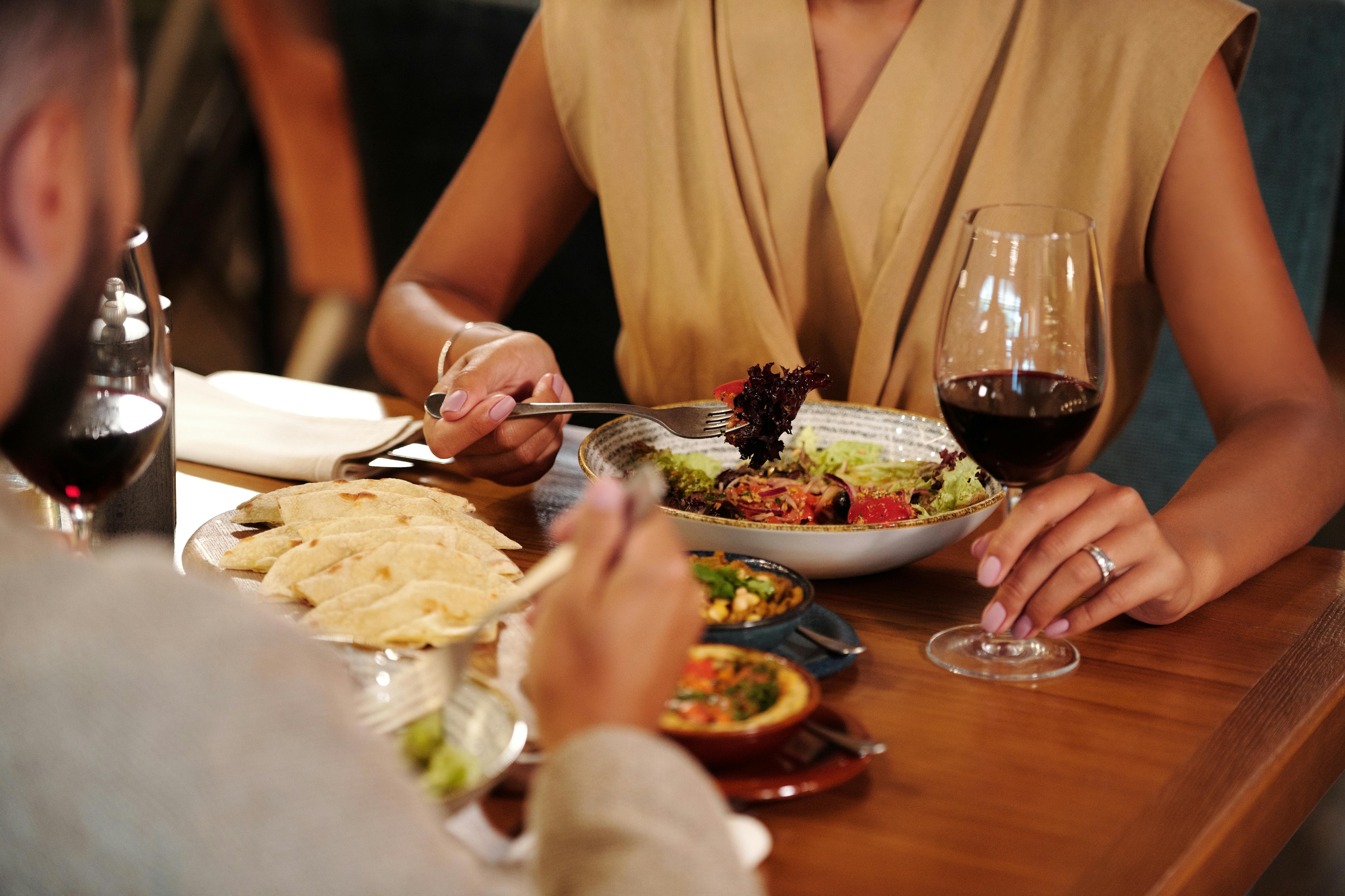 The relationship between food and a first date.(Pexels) The relationship between food and a first date.(Pexels)