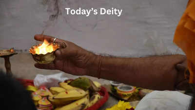 Deity Today (January 26, 2025): Seek Goddess Chhinnamasta's Blessings for Courage