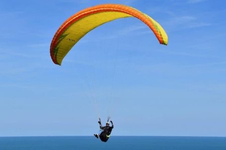 Himachal Pradesh: 2 Tourists Dead in Separate Paragliding Accidents in Kangra and Kullu Districts