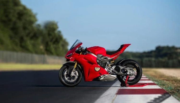 Ducati Panigale V4 Launch Today in India; Check Specifications, Features and Price of New Ducati Superbike
