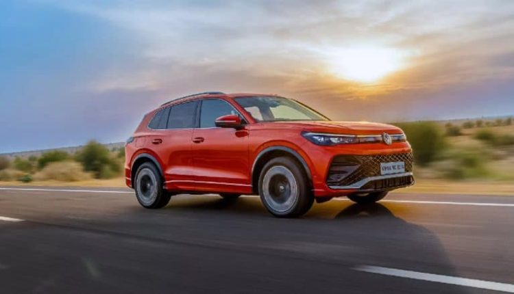 Volkswagen Tiguan R-Line Bookings Open in India Ahead of April 14 Launch, Volkswagen Golf GTI Hatchback Also Coming This Year; Check Expected Price, Specifications and Features