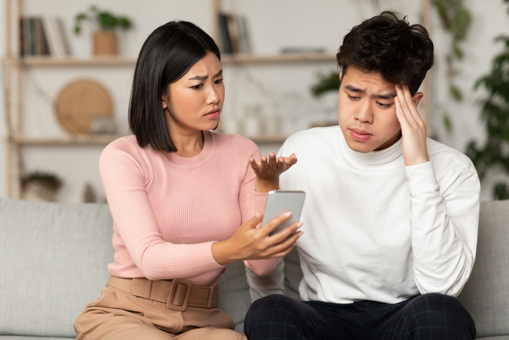 Following inappropriate accounts on social media is also one of the problematic micro-cheating signs.(Shutterstock) Following inappropriate accounts on social media is also one of the problematic micro-cheating signs.(Shutterstock)