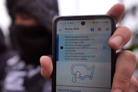 ‘Time for you to abandon the United States’: Asylum seekers who used app being told to leave