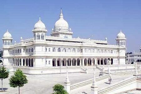 Ashram Farms On 4K Acres, Runs Hospital, School; Entry Only With Aadhaar On April 11
