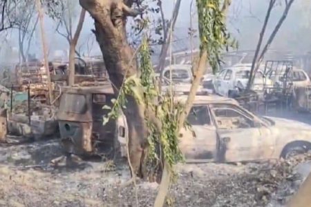 Delhi Fire: Over 400 Seized Vehicles Gutted As Blaze Erupts at Police Yard in Nehru Place (Watch Videos)