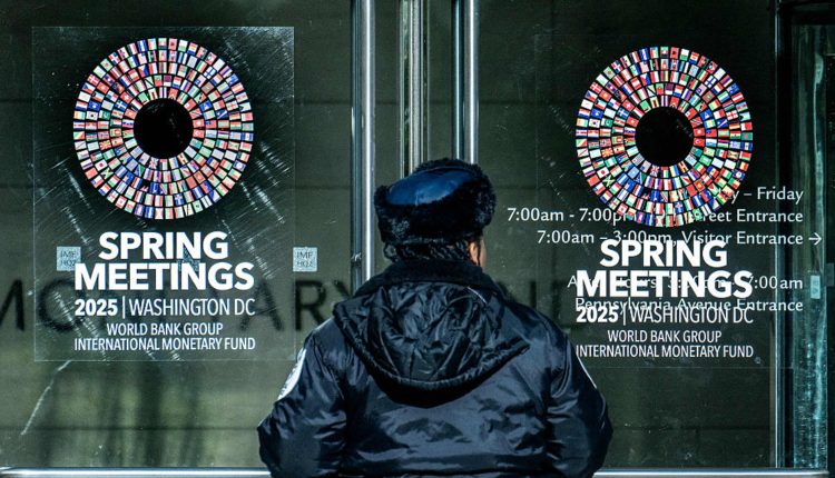 IMF sees U.S. fiscal deficit dipping in 2025, citing tariff revenue