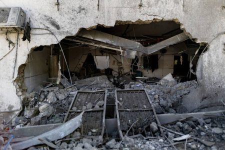 Israeli missiles strike Gaza hospital; patients evacuated