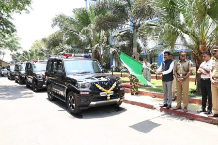 Raigad Police Receive 4 New Mahindra Scorpio Escort Vehicles Under ₹52.80 Lakh District Planning Committee Grant