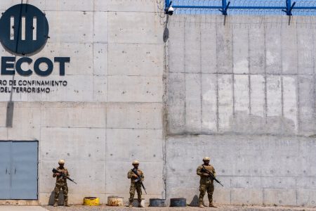 Supreme Court Overturns Block on Trump Administration’s Venezuelan Deportations