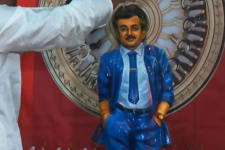 Tamil Puthandu 2025: Rajinikanth Fan Celebrates Tamil New Year in Unique Way by Honoring Superstar at Temple Inside His Residence