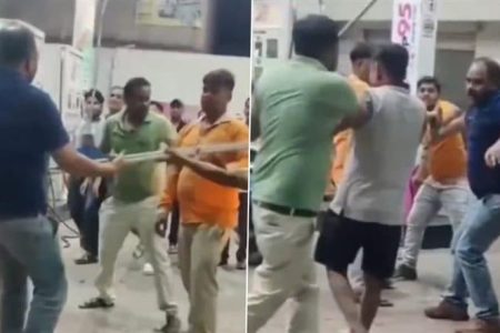 Uttar Pradesh: Man Accuses Pump Staff of Fuel Theft, Gets Beaten in Firozabad; Shocking Video Surfaces