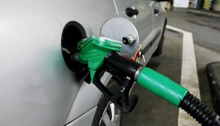 What Is ‘No Fuel to Old Car’ Policy, Set To Be Implemented in Delhi With ANPR AI Camera System? Which Cars Will Be Banned From Getting Petrol, Diesel at Fuel Stations?