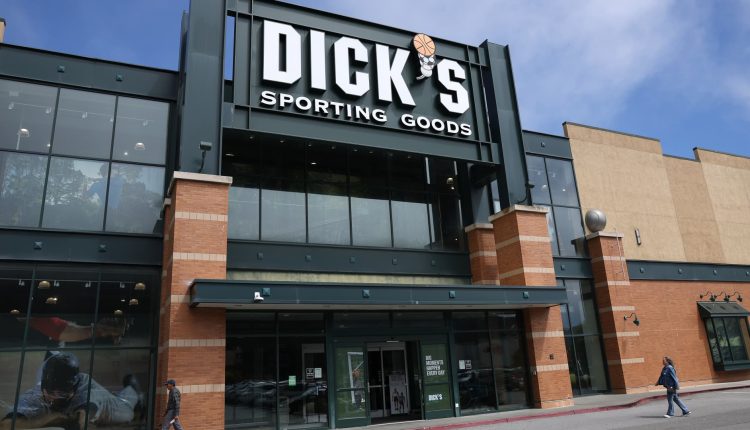 Dick's Sporting Goods (DKS) earnings Q1 2025