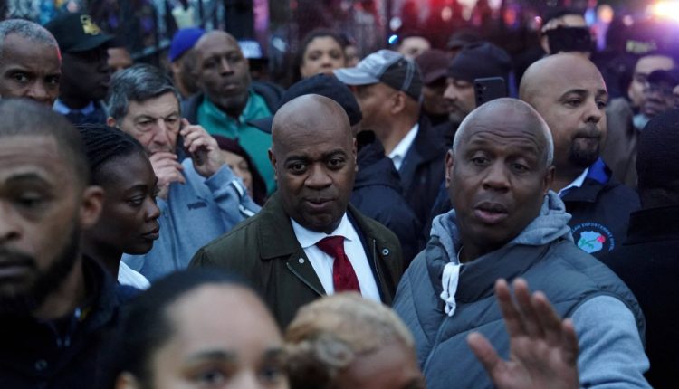 Newark Mayor Ras Baraka freed after arrest at ICE detention center