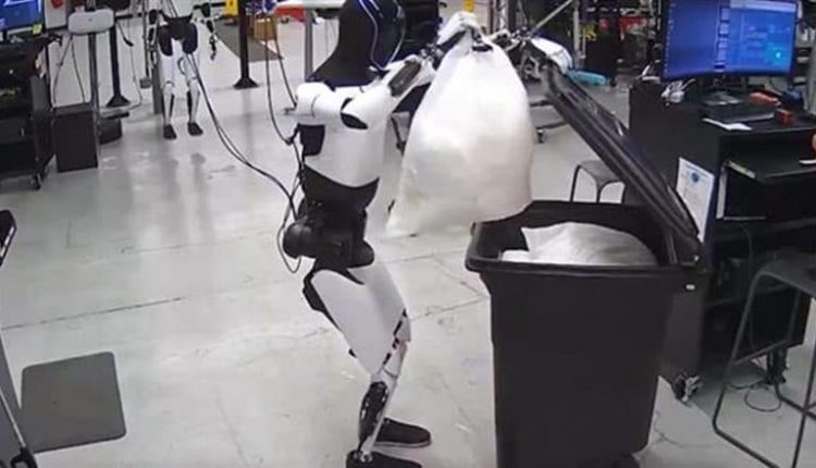 Tesla Optimus Humanoid Robot Takes Out Trash, Sweeps Dustpan, Uses Vacuum Cleaner and Performs Many Other Tasks, Check Latest Video Showing Its Household Skills (Watch Video)