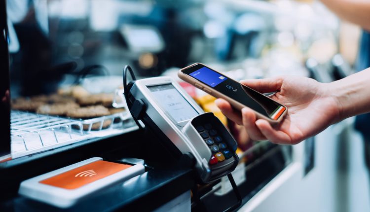 Venmo gaining ground in payments as Cash App struggles