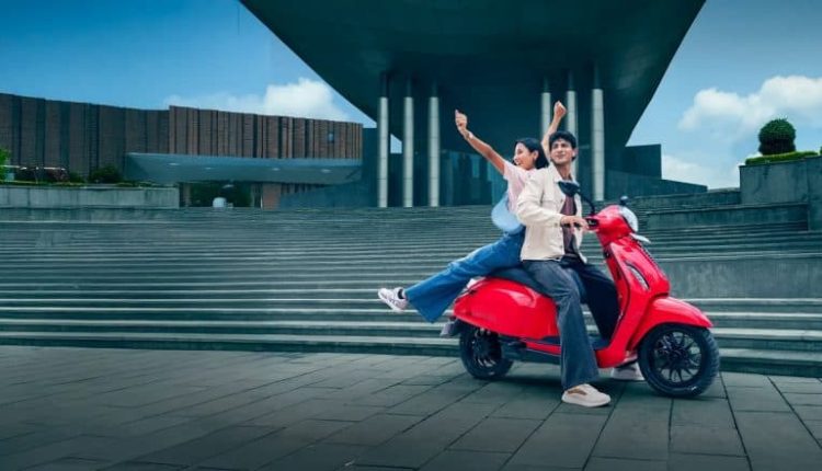 Bajaj Chetak 3001 Price, Specifications and Features Revealed, Know All About Bajaj Check Electric Scooter Launched in India With 127 km Range