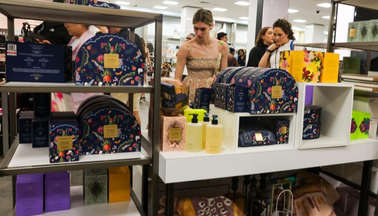 Inflation outlook tumbles to pre-tariff levels in latest University of Michigan survey