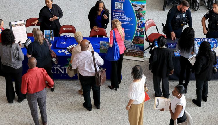 Private sector lost 33,000 jobs, missing expectations