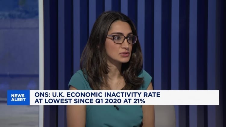 Economic slowdown hits UK jobs market