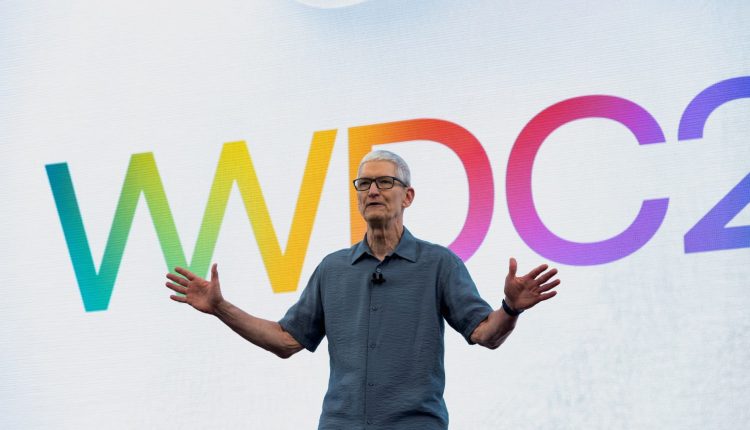 Apple's killer quarter buys more time for the company to deliver clarity on AI