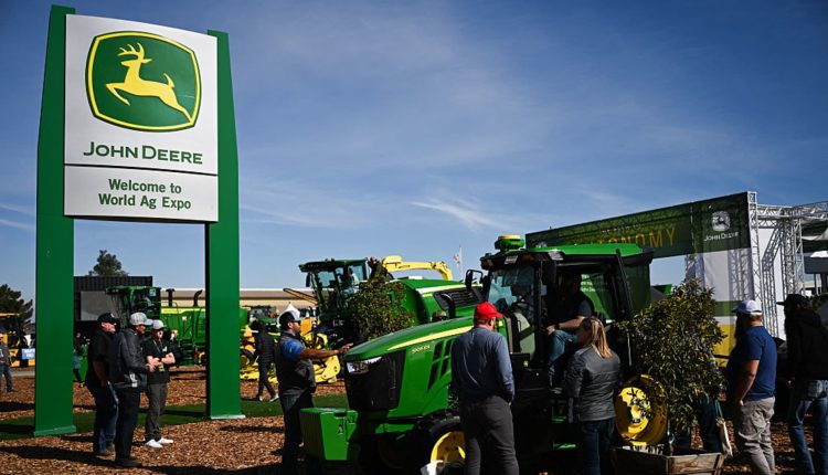 John Deere (DE) Q3 2025 earnings